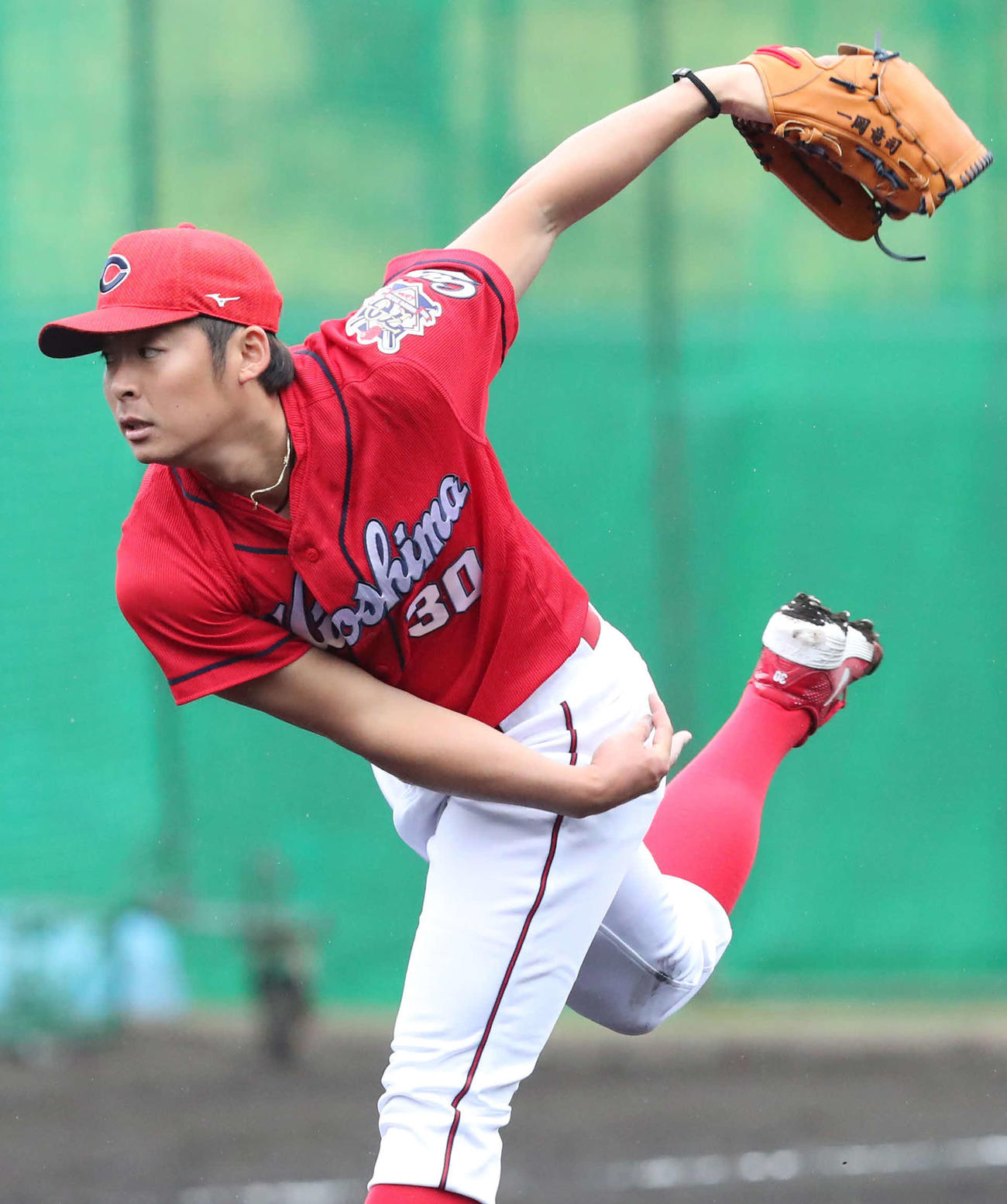シート打撃に登板して好投した広島一岡（撮影・梅根麻紀）