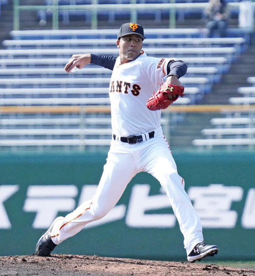 紅組対白組　3回、力投する白組2番手のディプラン（撮影・加藤諒）