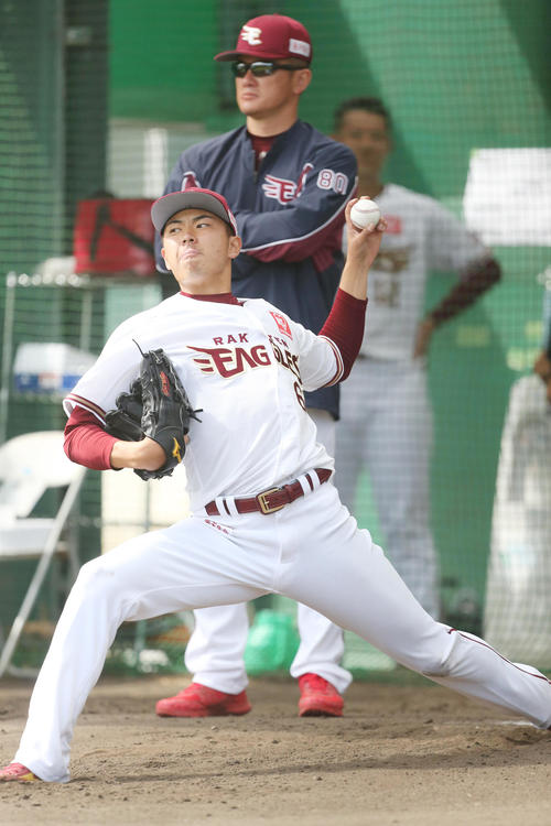 楽天佐藤を首脳陣も評価 雄星に弟子入り効果出るか プロ野球写真ニュース 日刊スポーツ