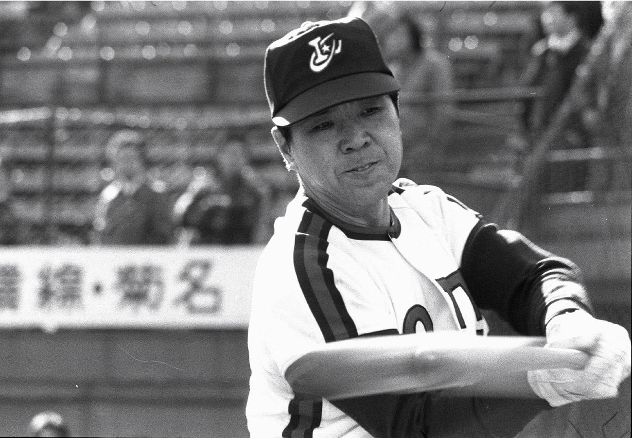 打撃練習する野村克也氏（1978年2月撮影）