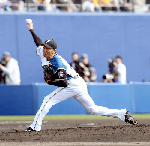 日本ハム対阪神　3回から登板する日本ハム浦野（撮影・佐藤翔太）