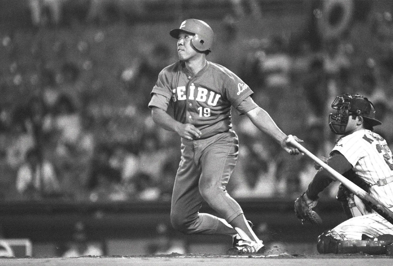 日本ハム対西武　105号本塁打を放ち44歳タイ記録を記録した野村克也