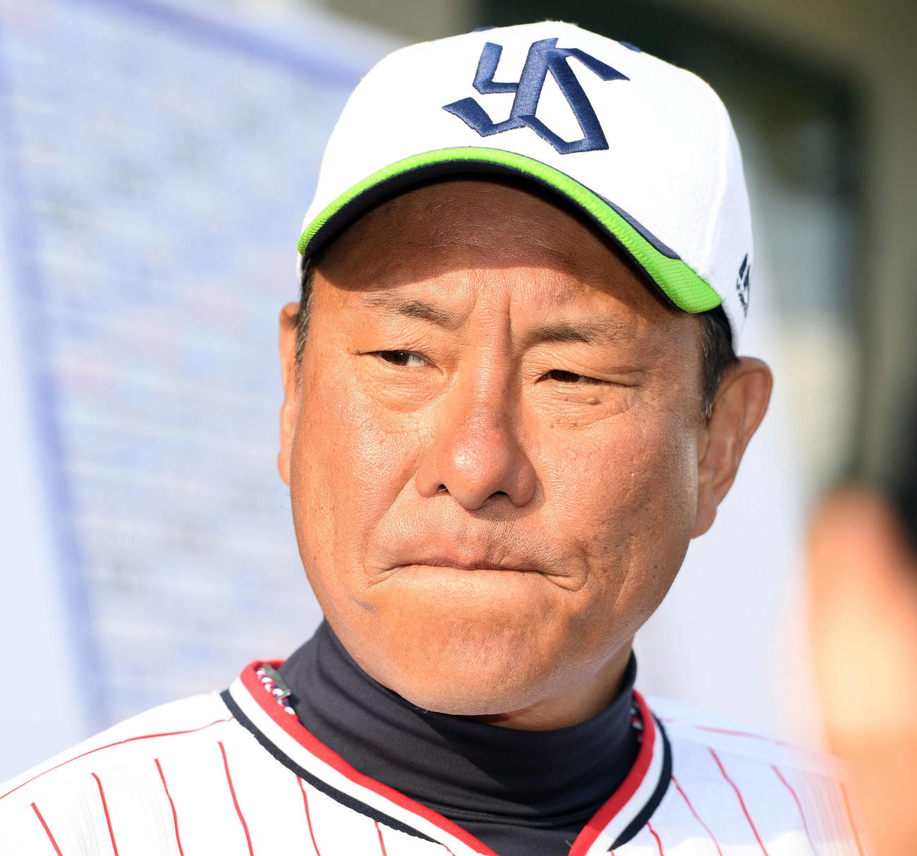 囲み取材で野村克也氏との思い出を語るヤクルト池山隆寛2軍監督（撮影・たえ見朱実）