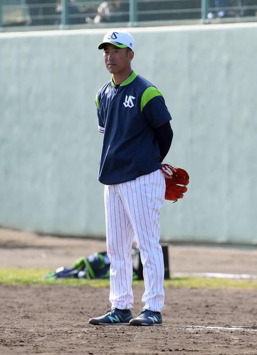 ヤクルト土橋コーチ なんでも持って行っていいと プロ野球写真ニュース 日刊スポーツ