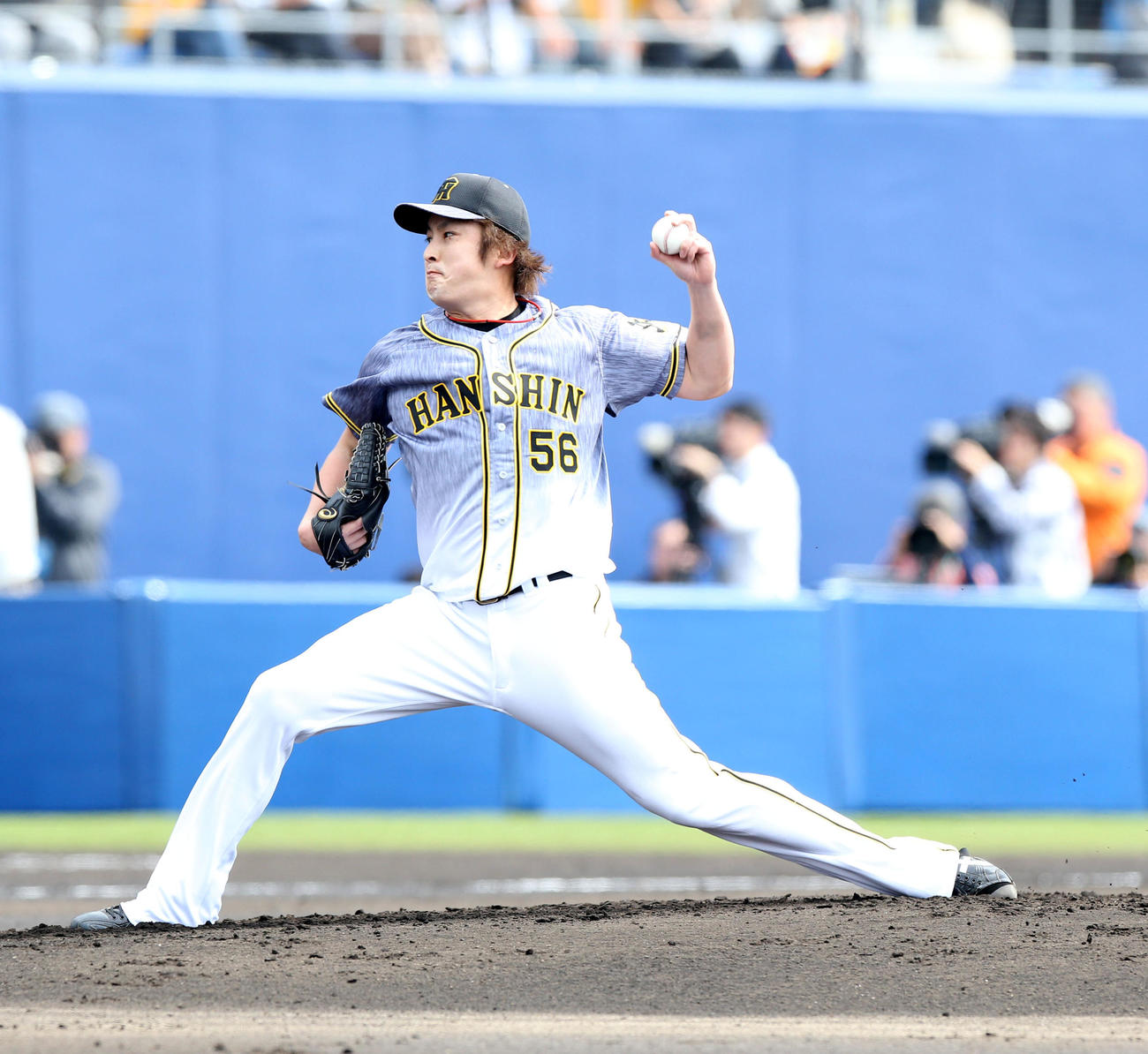 日本ハム対阪神　阪神先発の飯田（撮影・佐藤翔太）
