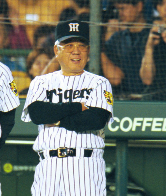 和田豊引退試合　阪神での野村克也監督（2001年10月1日撮影）