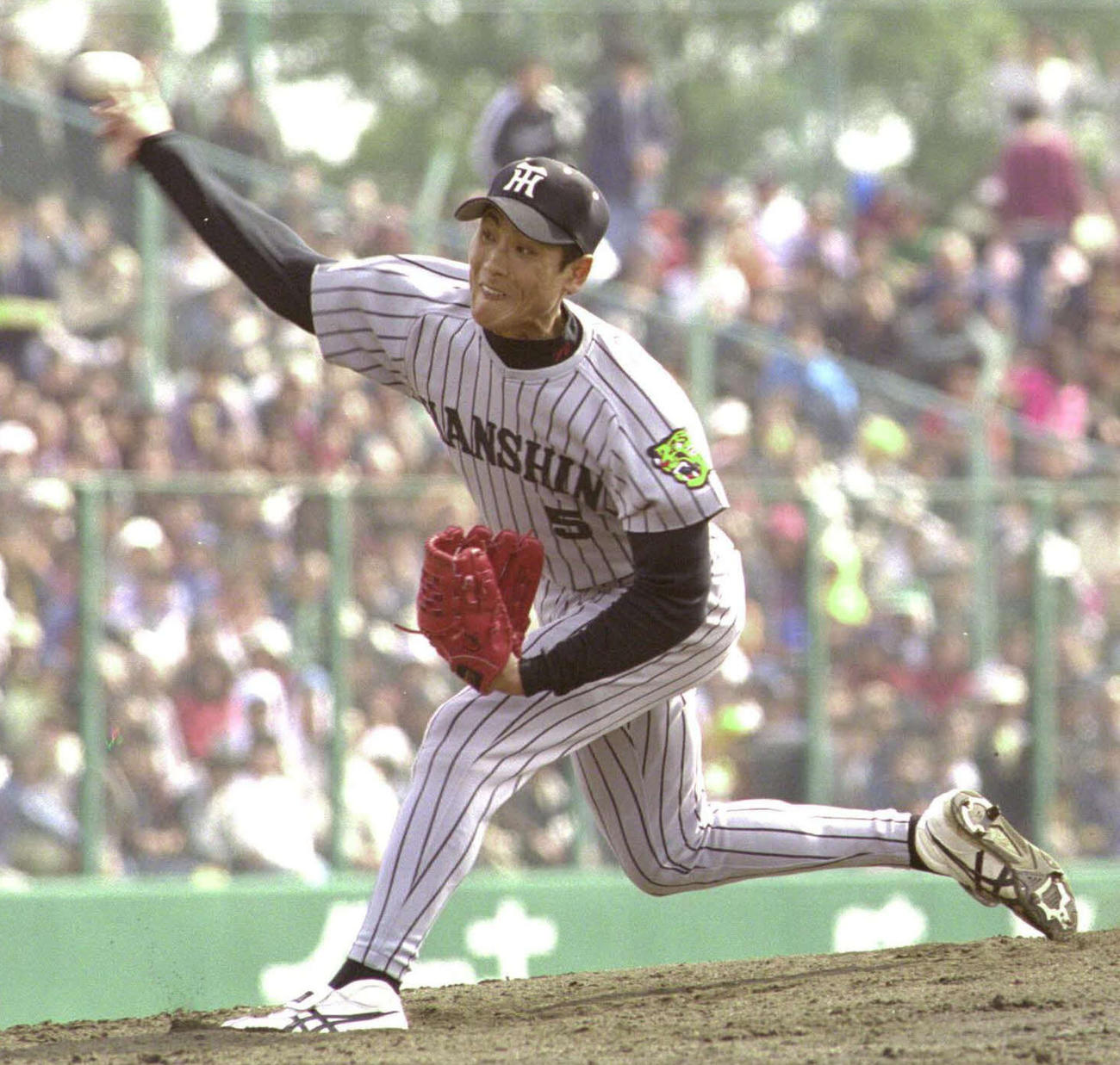 99年3月、巨人とのオープン戦で、投手として初めて登板した阪神新庄