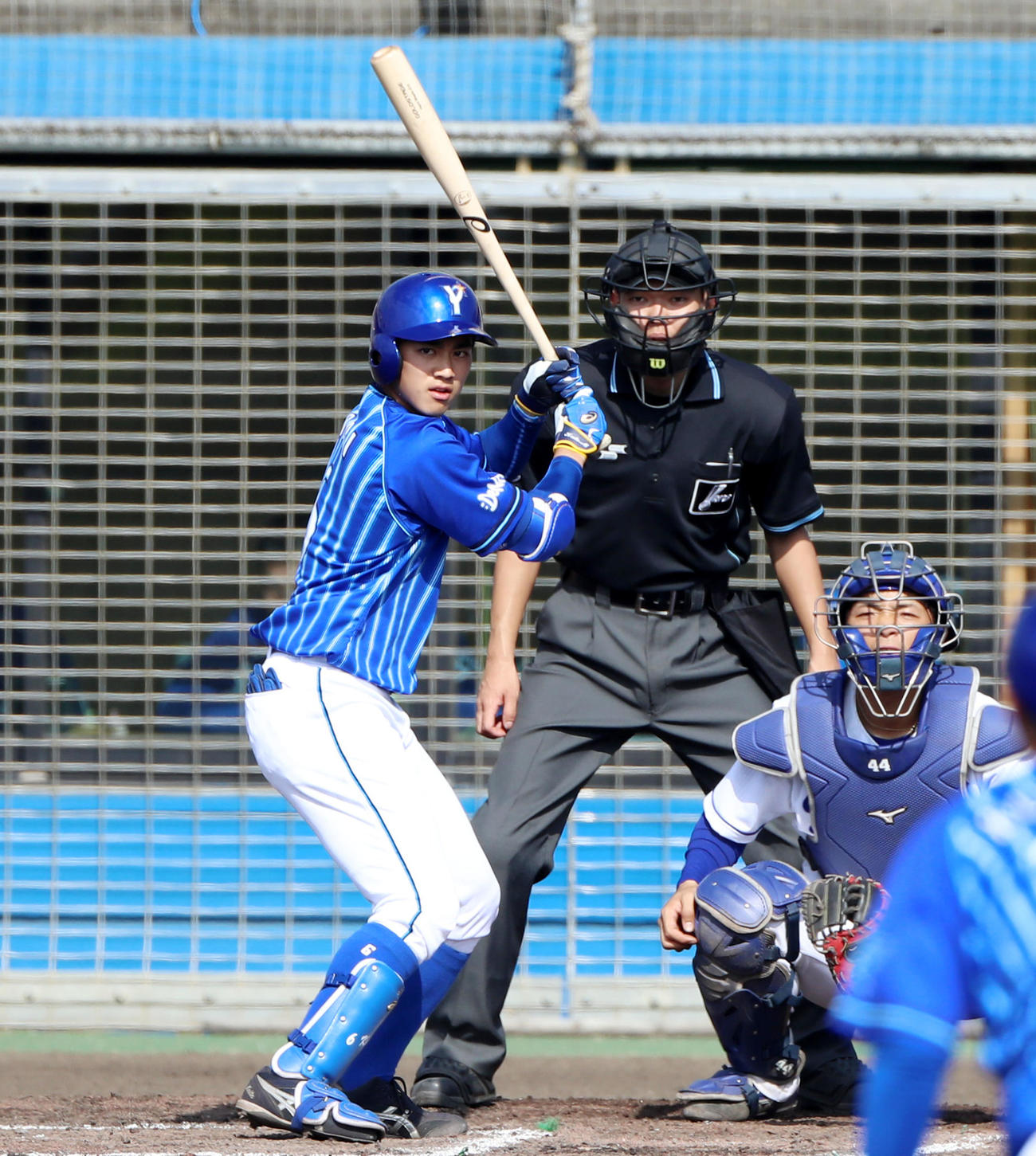 中日対DeNA　6回表DeNA1死一、二塁、代打森の構え（撮影・加藤哉）