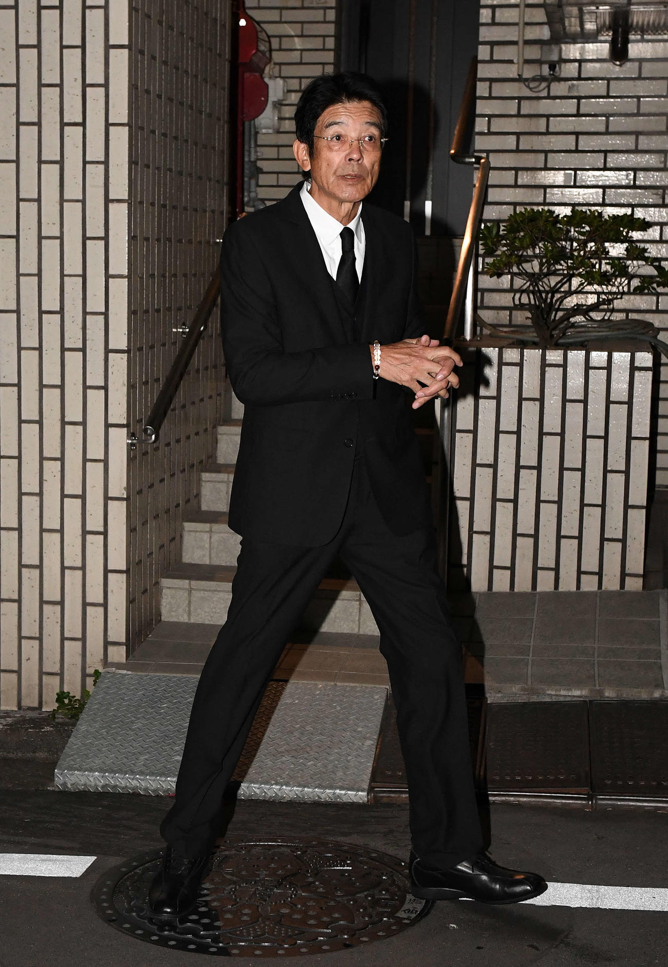 野村克也氏の自宅を弔問に訪れた江本氏（撮影・鈴木みどり）