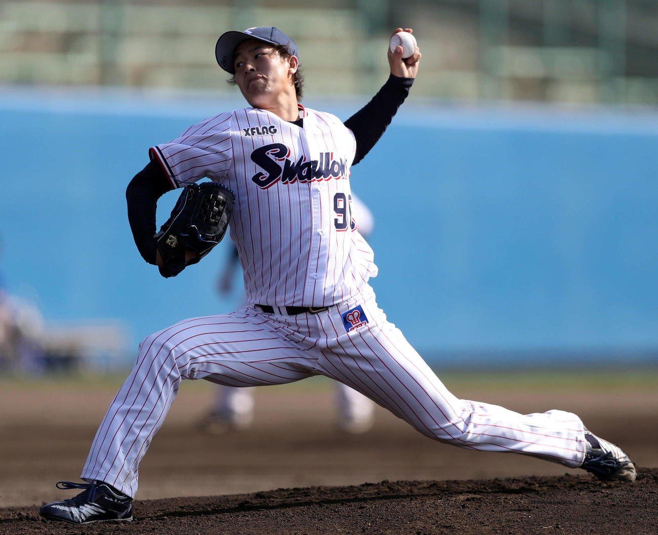 サムスンとの練習試合で好投するヤクルト長谷川（撮影・狩俣裕三）