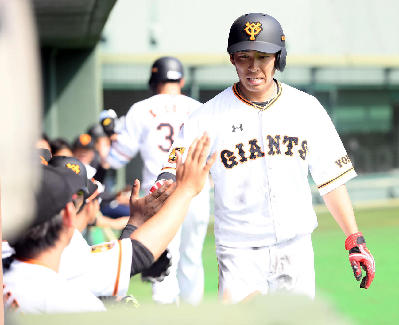 1軍対ファーム　3回表1軍無死三塁、岸田の右犠飛で生還した増田大（撮影・たえ見朱実）