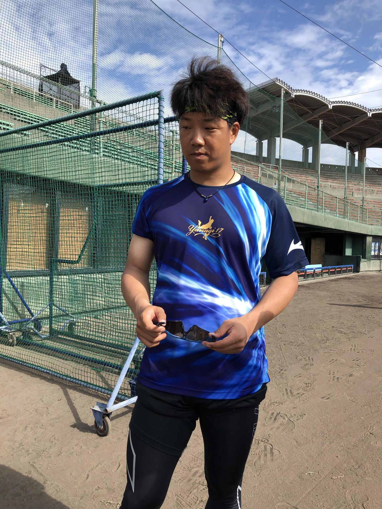 休日練習を終えた中日柳(撮影・安藤宏樹)