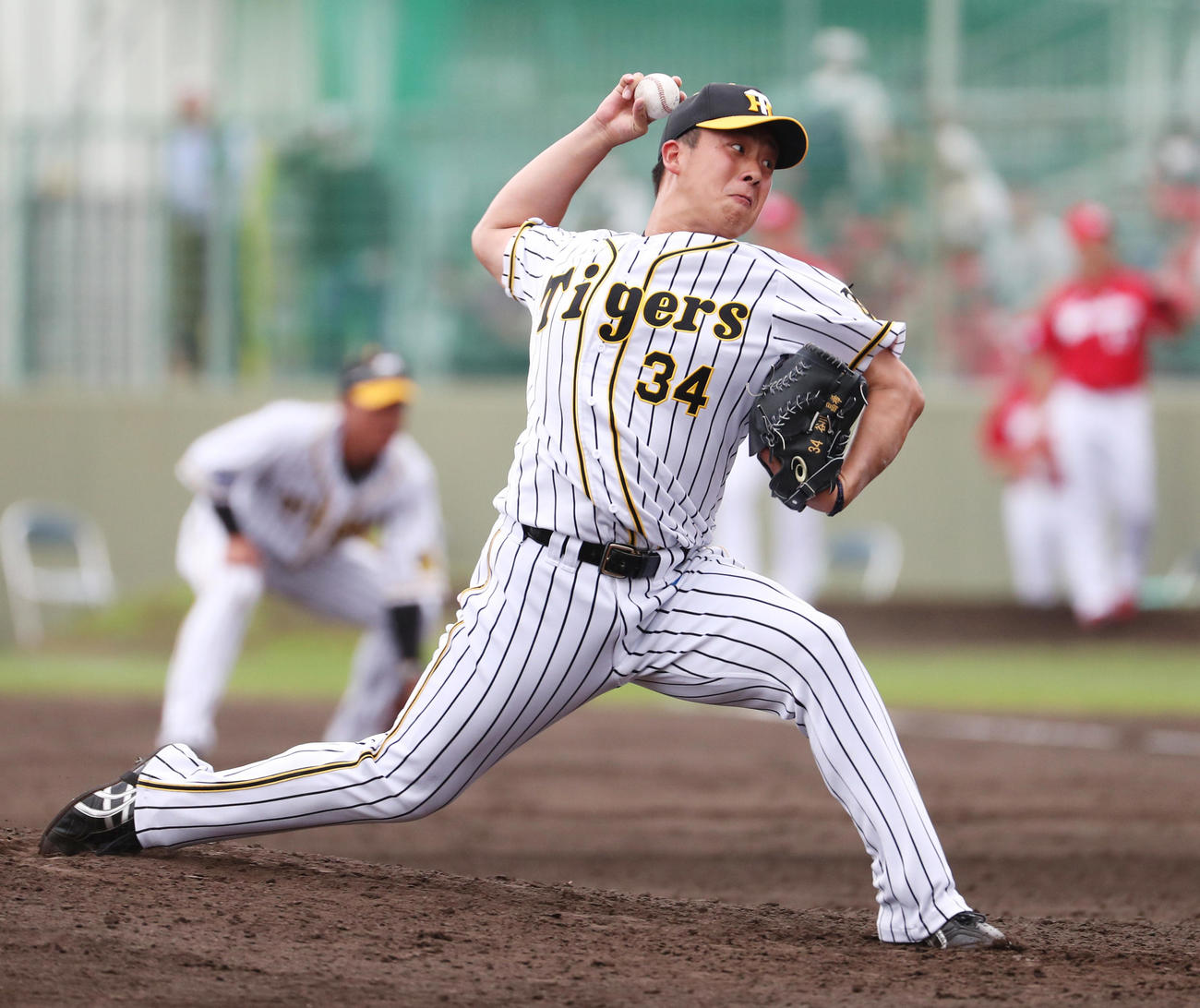 練習試合阪神対広島　9回に登板する谷川昌希（撮影・清水貴仁）