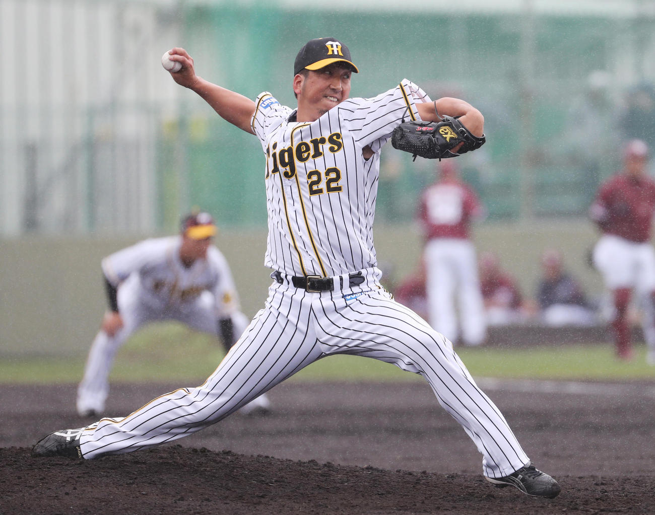 練習試合阪神対楽天　3回に登板する藤川球児（撮影・清水貴仁）