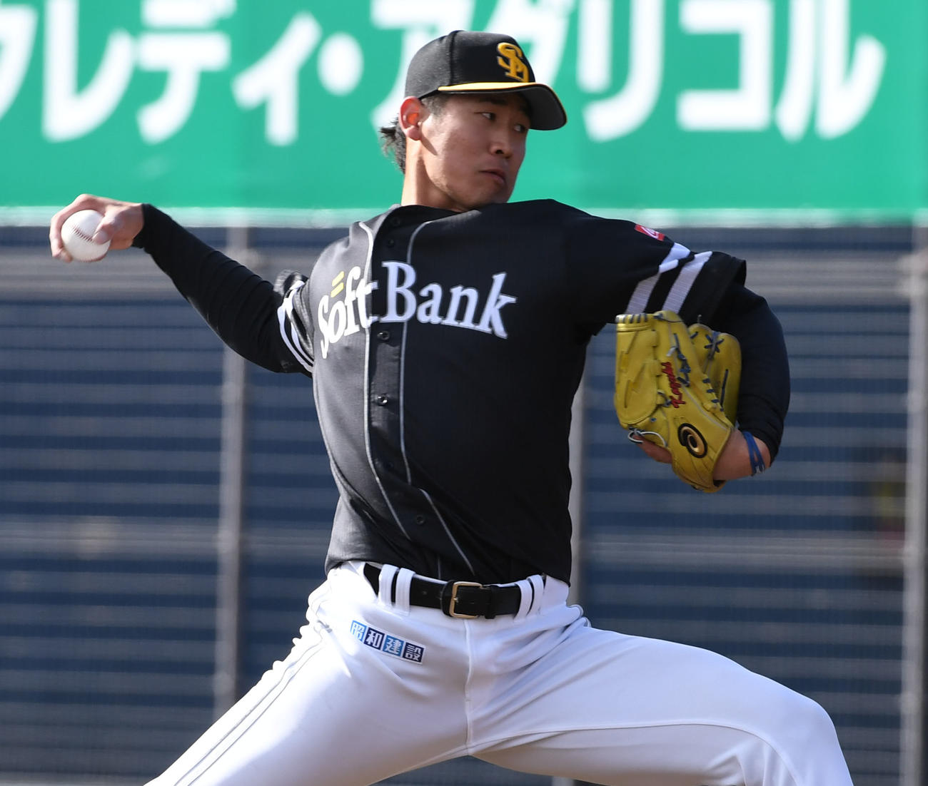 紅白戦で8回から登板し、1イニングを無失点に抑えた杉山（撮影・今浪浩三）