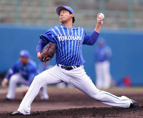 練習試合ヤクルト対DeNA DeNA先発の今永(撮影・狩俣裕三)