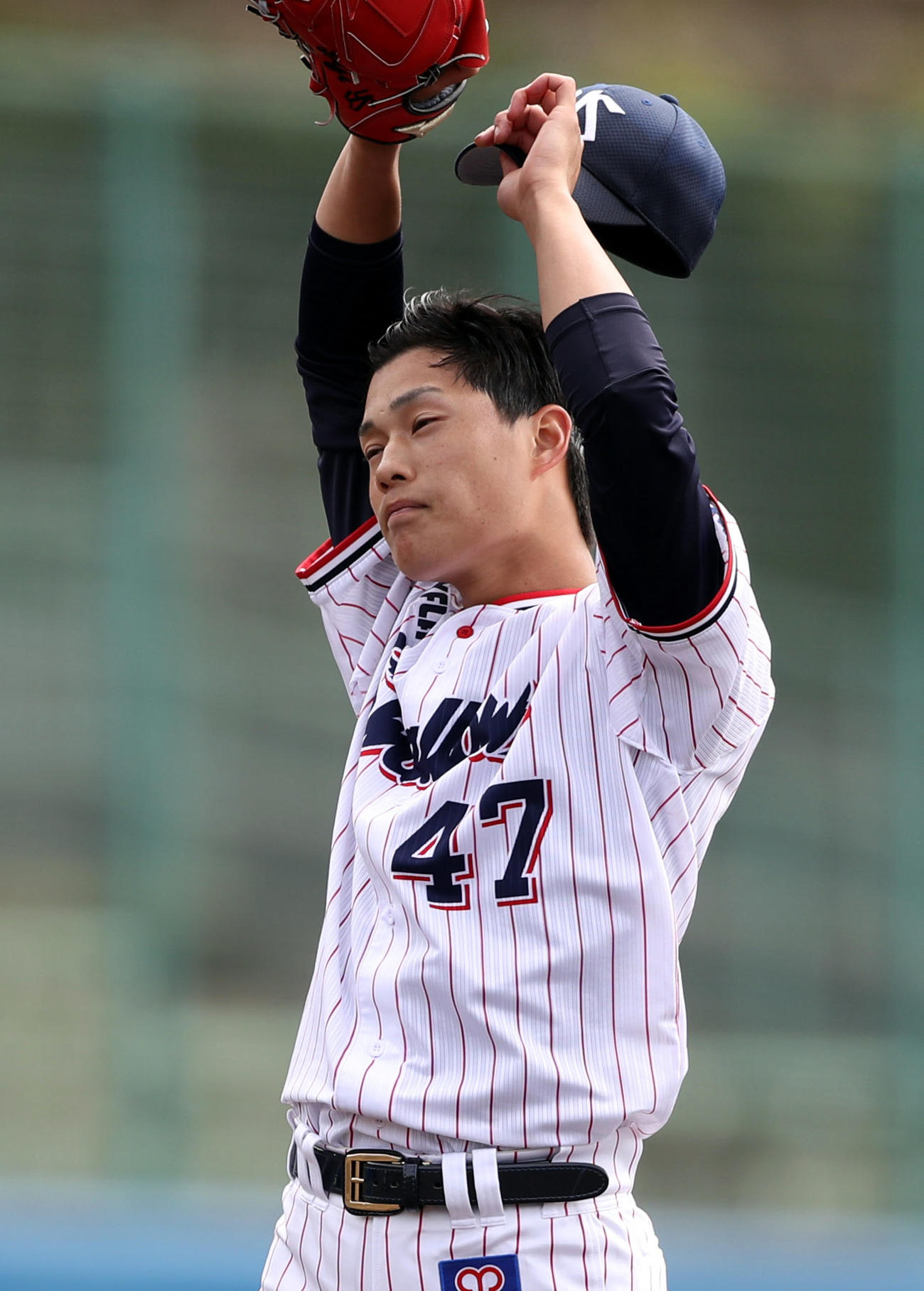 練習試合ヤクルト対楽天　1回表楽天1死満塁、田中に押し出し四球を与える高橋（撮影・狩俣裕三）