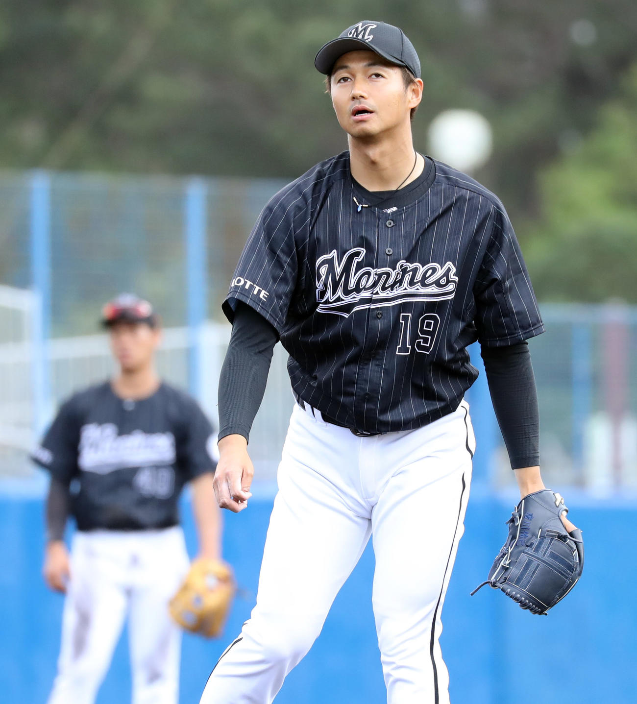 ロッテ対サムスン　2回裏サムスン2死三塁、2点本塁打を浴びぼうぜんとする唐川（撮影・垰建太）