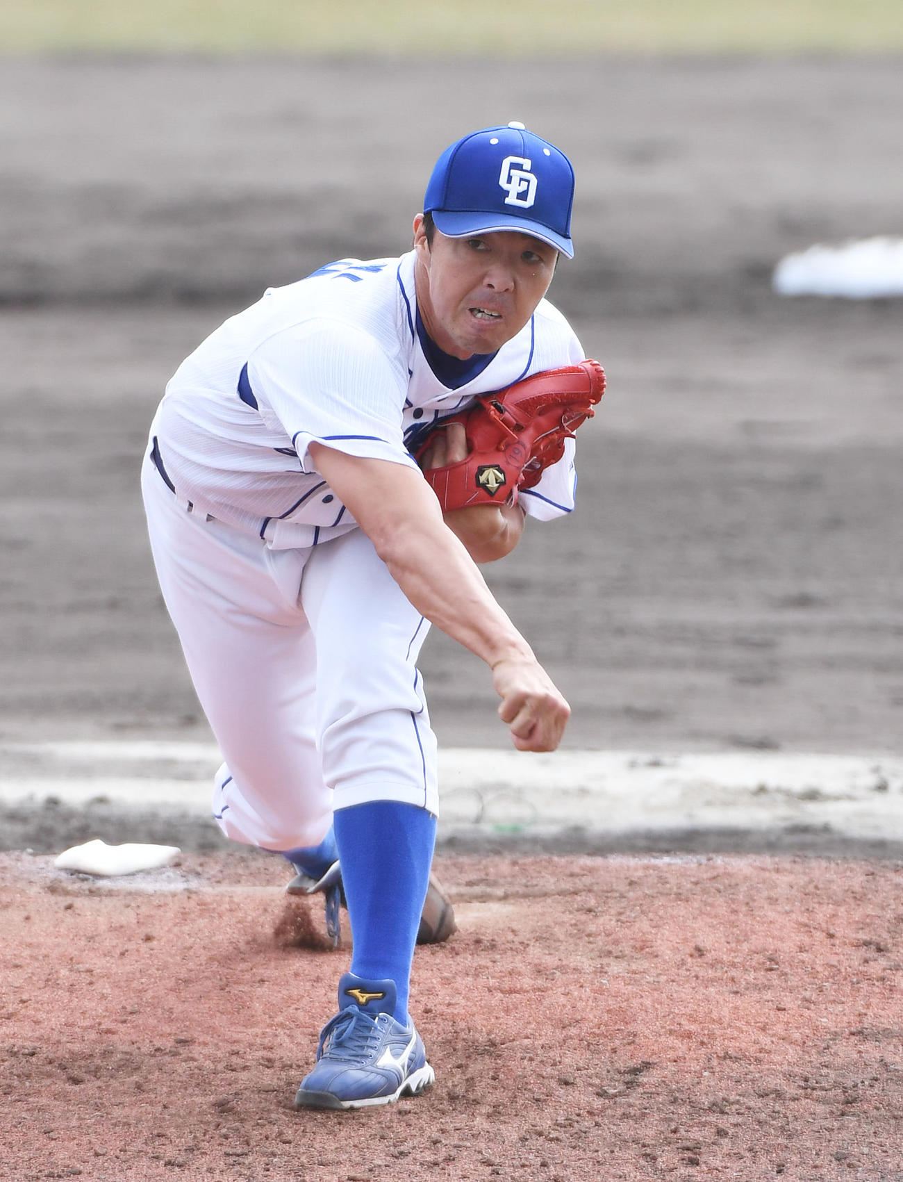 中日対阪神　5回表、中日3番手で登板する吉見一起（撮影・森本幸一）