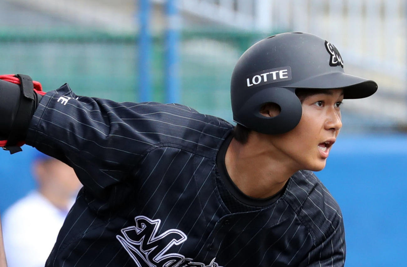 ロッテ藤原恭大（2020年2月20日撮影）