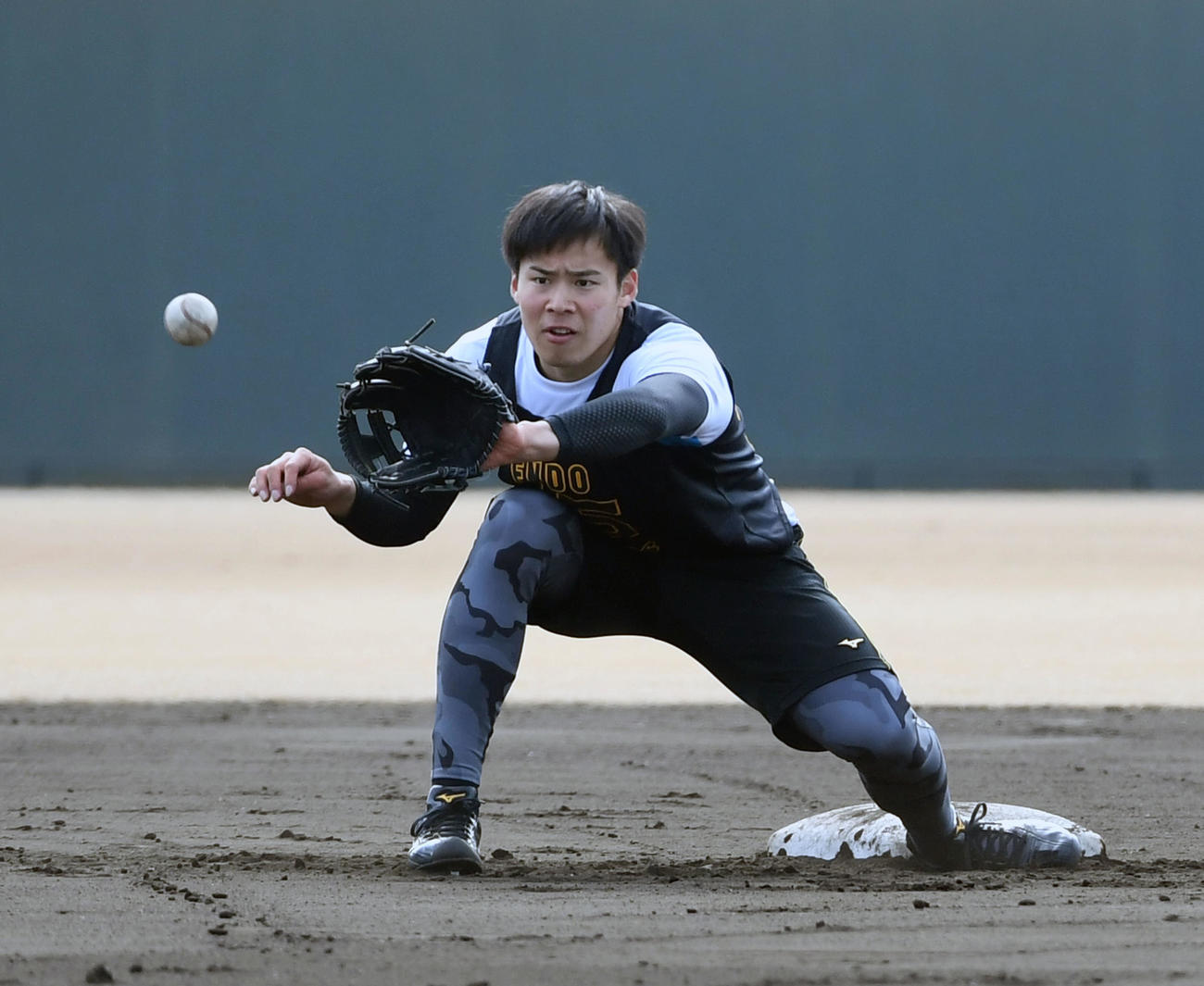 阪神ドラフト4位の遠藤成（2020年1月20日撮影）