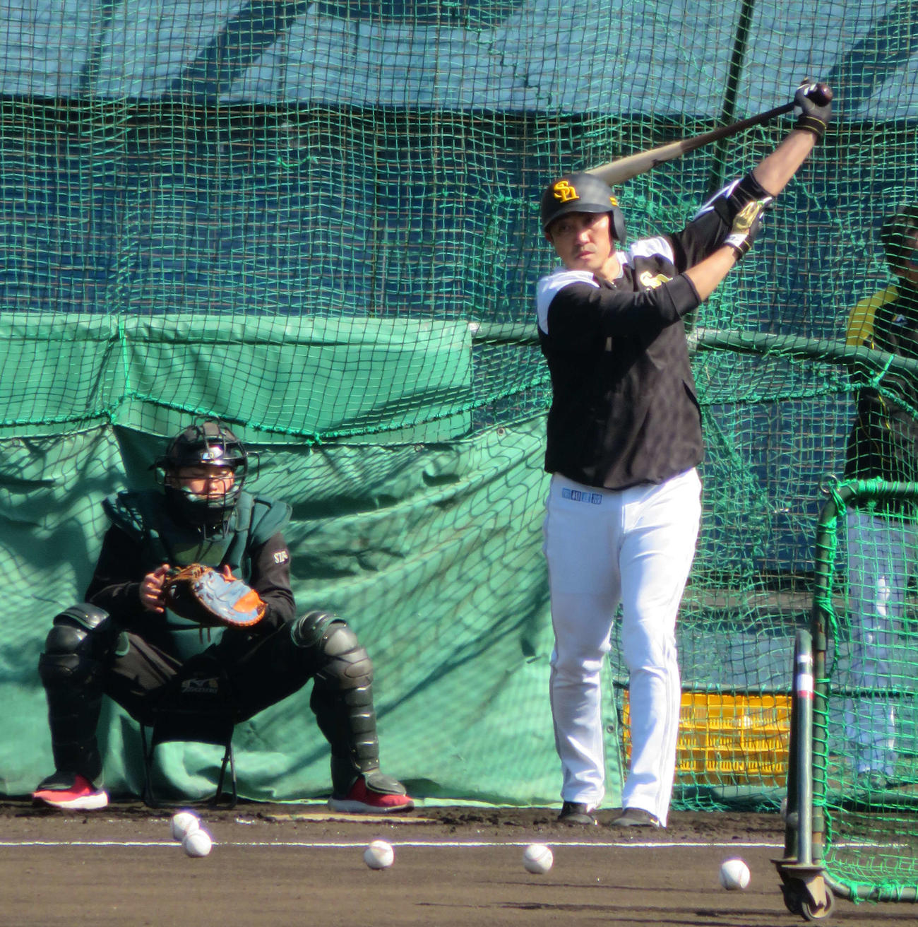 フリー打撃を再開したソフトバンク内川