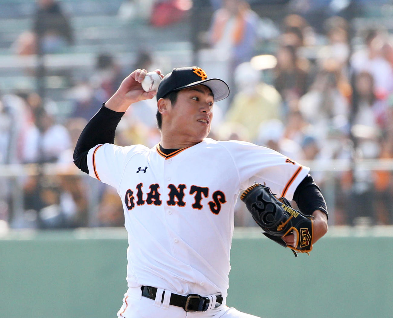 4番手で登板する古川侑利（撮影・栗木一考）