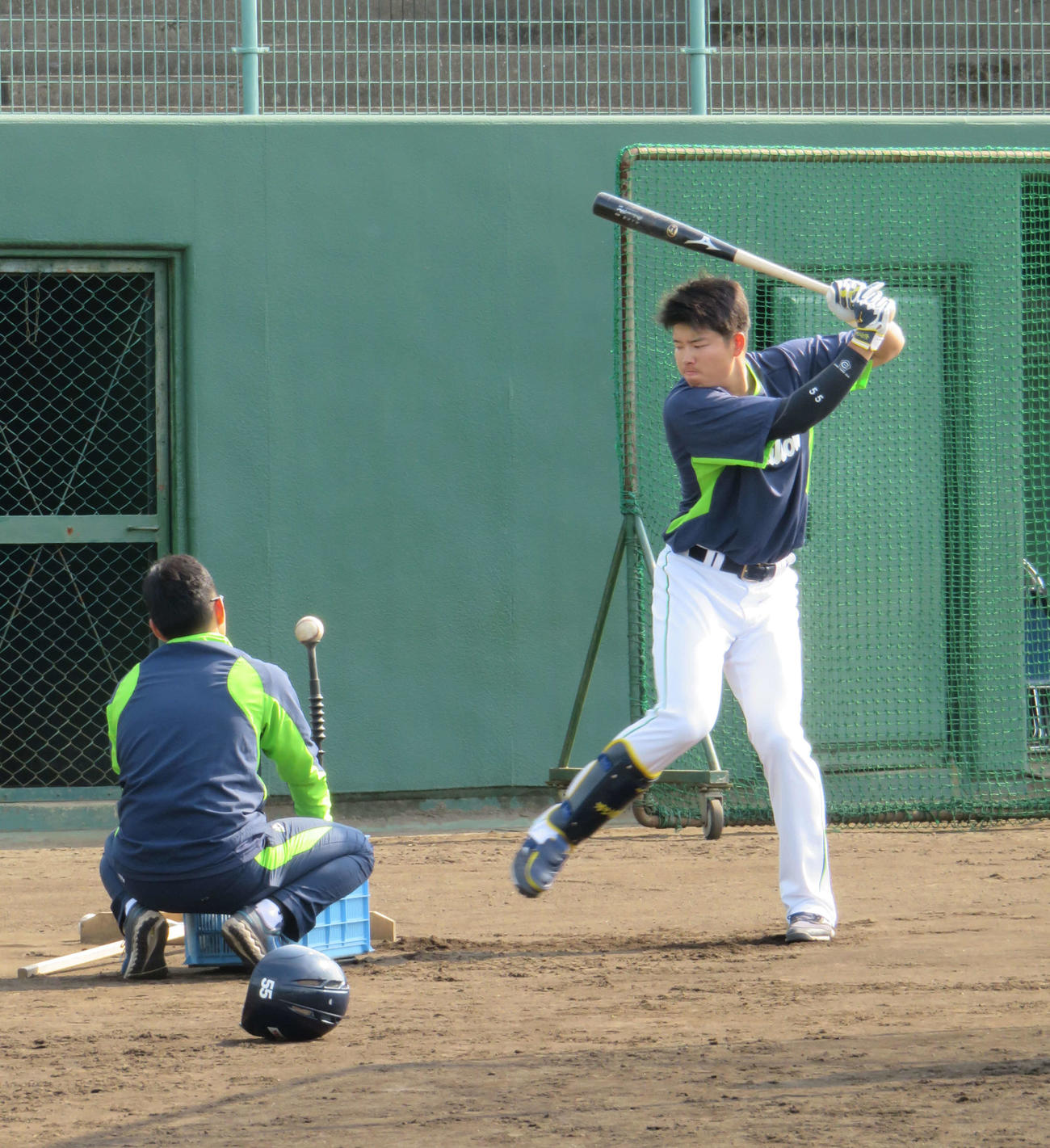 打撃練習を再開したヤクルト村上