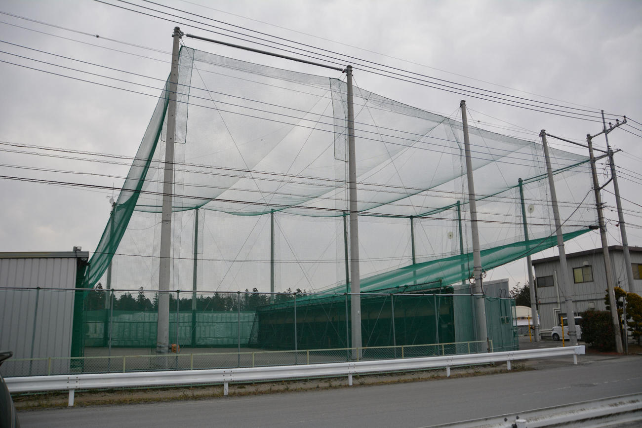 質素な滑川バッティングセンターの全景