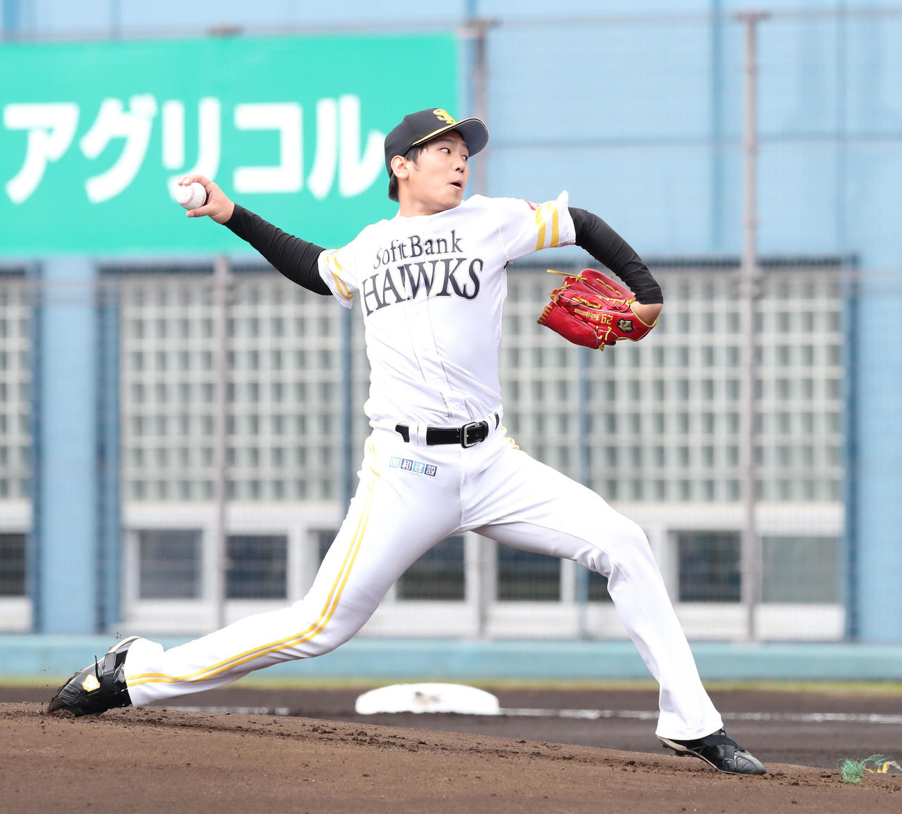 ソフトバンク先発の石川柊太（撮影・梅根麻紀）