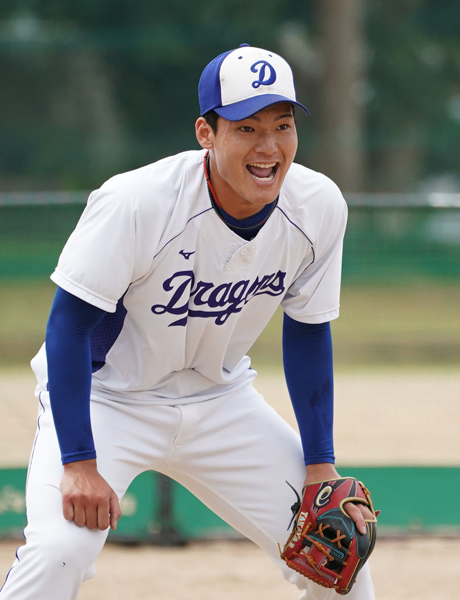 声をだしノックを受ける石川昂弥（撮影・森本幸一）