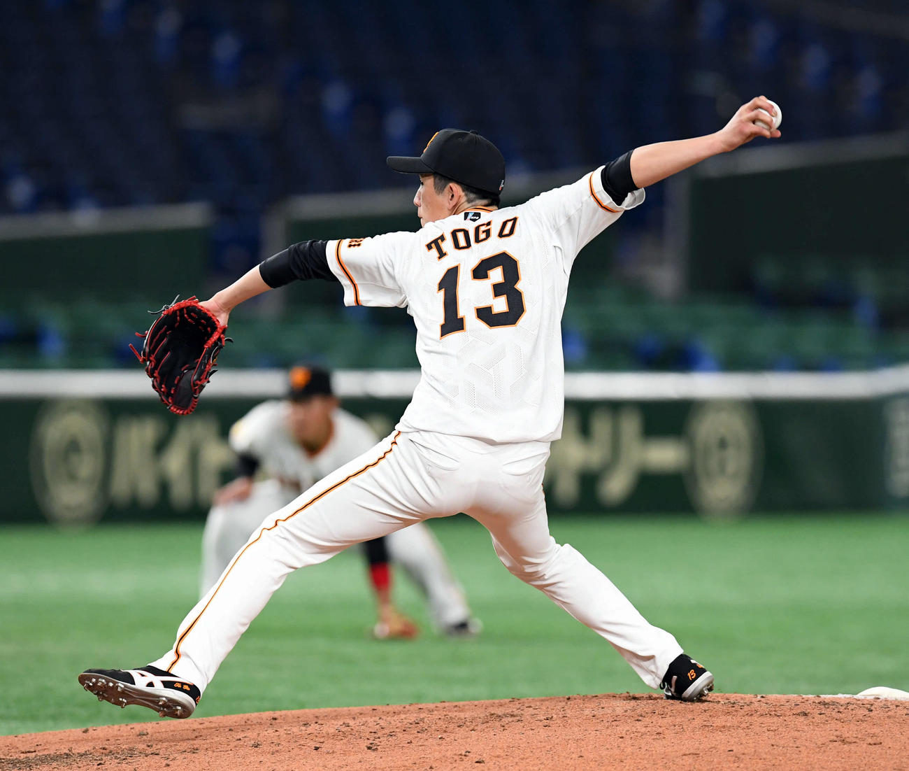 巨人対ヤクルト　5回を投げ2安打無失点の巨人戸郷（撮影・たえ見朱実）