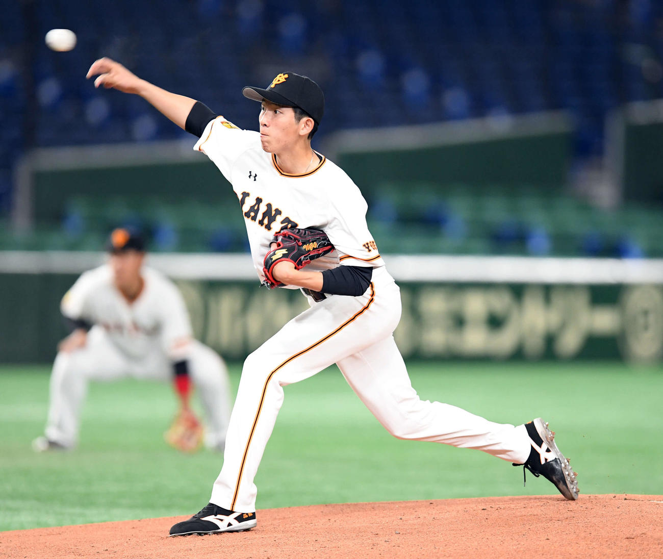 巨人対ヤクルト　巨人の先発戸郷（撮影・たえ見朱実）