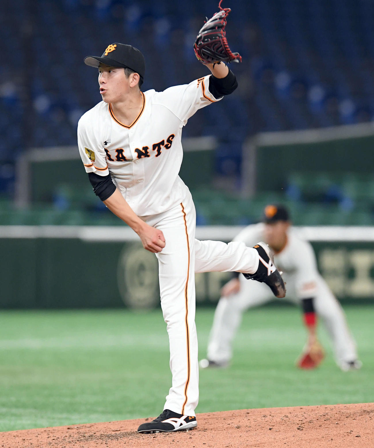 巨人対ヤクルト　5回を投げ2安打無失点の巨人戸郷（撮影・たえ見朱実）