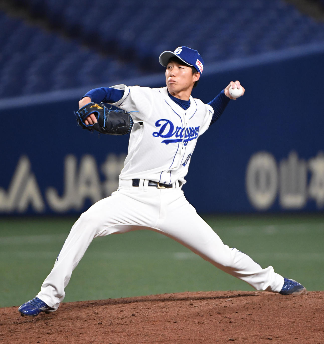 中日対広島　6回表を抑えた橋本（撮影・森本幸一）