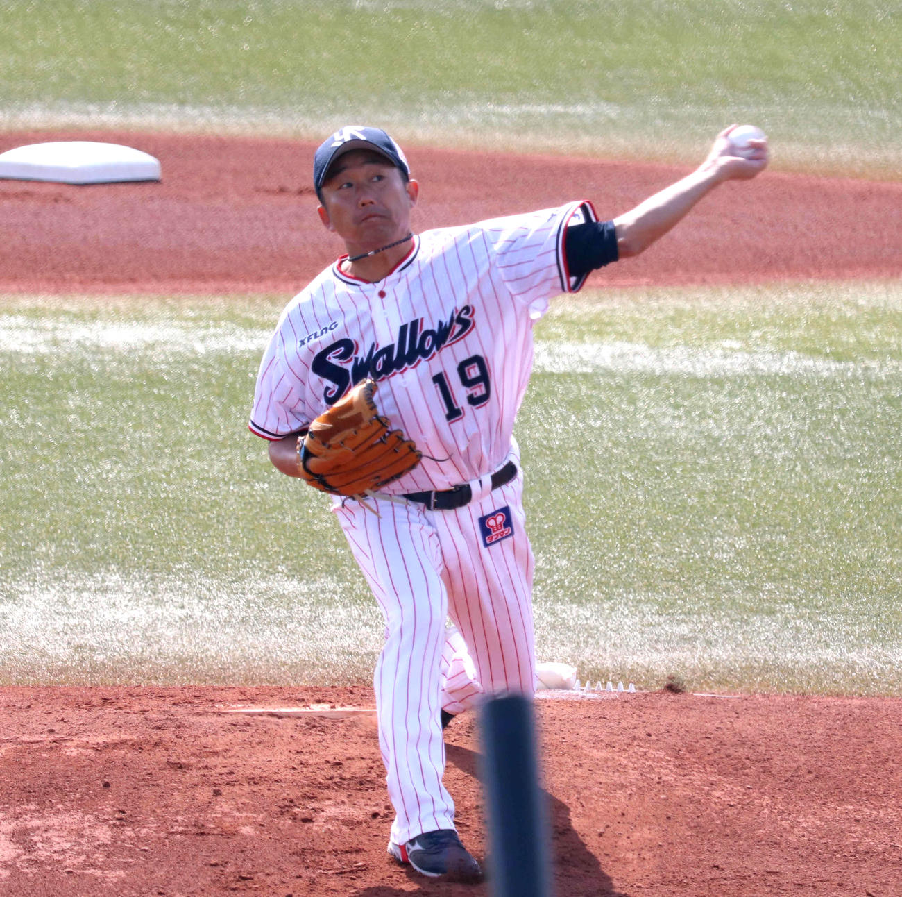 イースタン・教育リーグ　ヤクルト対巨人　初回、力投するヤクルト石川（撮影・久永壮真）