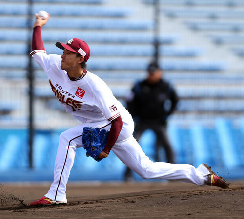 楽天対DeNA　先発の楽天岸（撮影・大野祥一）