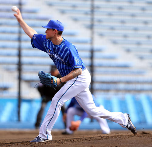 楽天対DeNA　先発のDeNAピープルズ（撮影・大野祥一）