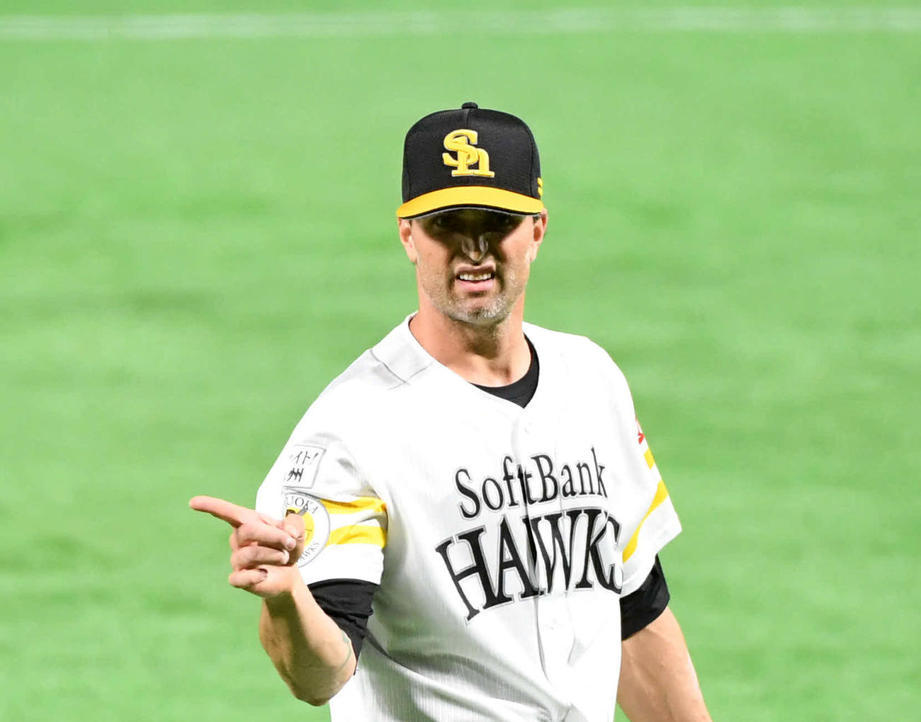 6回表からマウンドに上がったサファテは、1イニングを1安打無失点に抑える（撮影・今浪浩三）