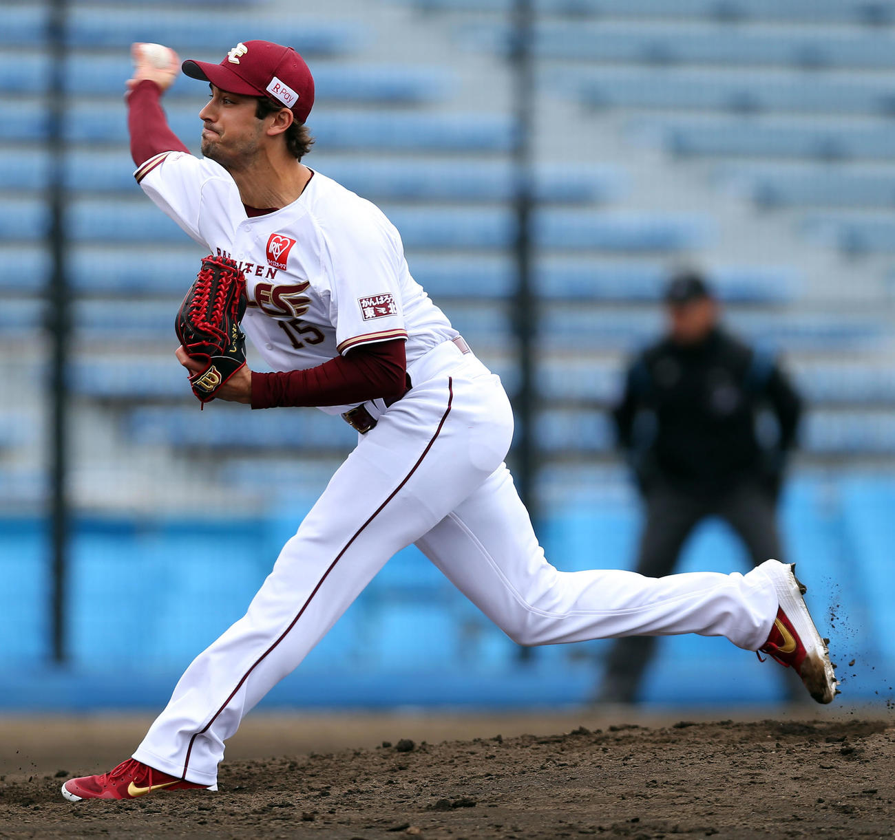 楽天対DeNA　3番手の楽天シャギワ（撮影・大野祥一）