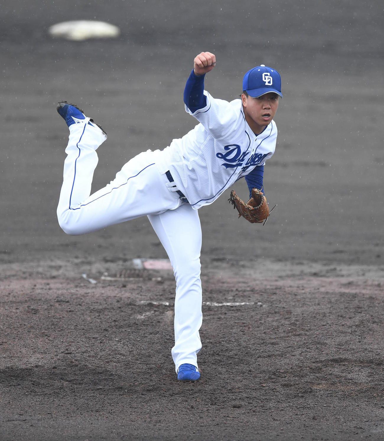 中日対西武　3回表、力投する柳裕也（撮影・森本幸一）