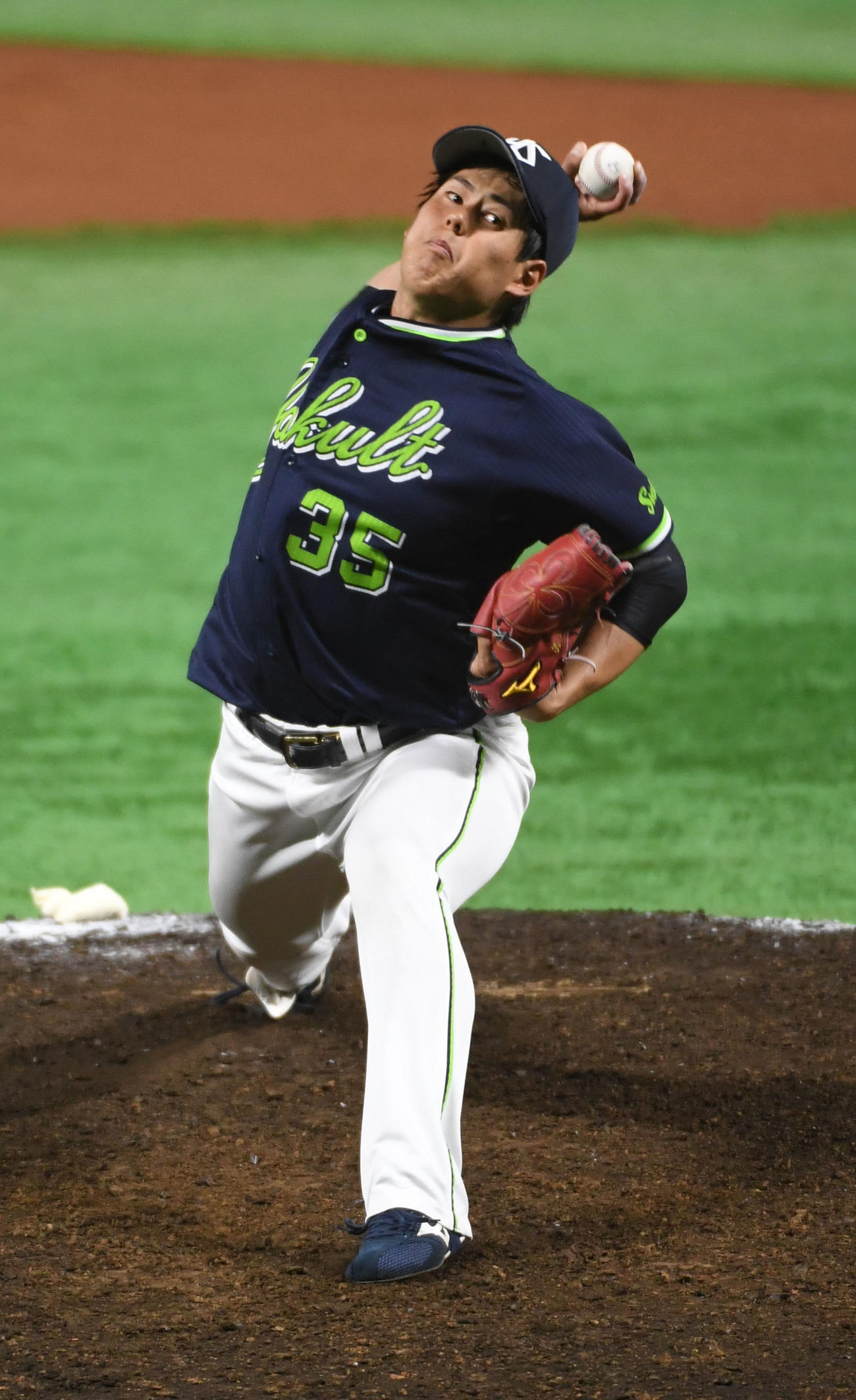 ソフトバンク対ヤクルト　5回裏から2イニングを無失点に抑えた杉山晃基（撮影・今浪浩三）