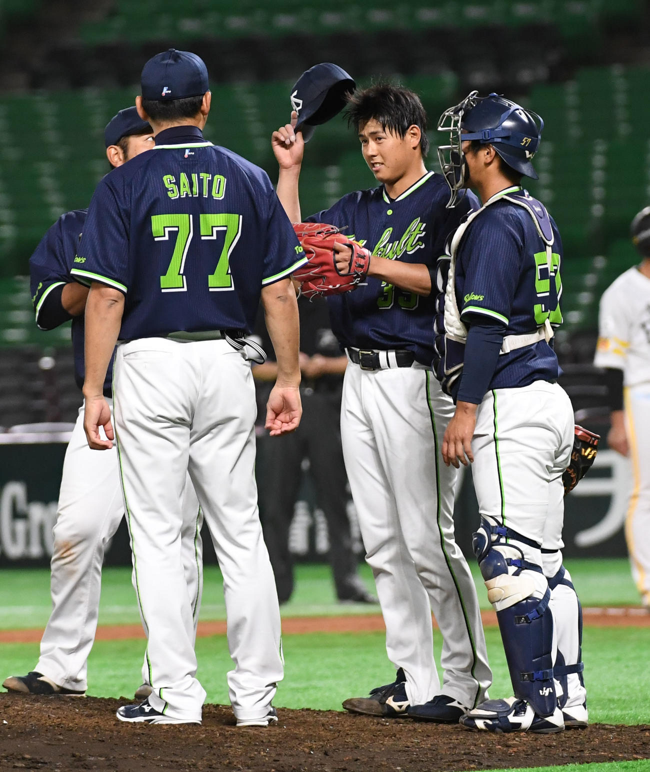 ソフトバンク対ヤクルト　5回裏から2イニングを無失点に抑えた杉山晃基（撮影・今浪浩三）