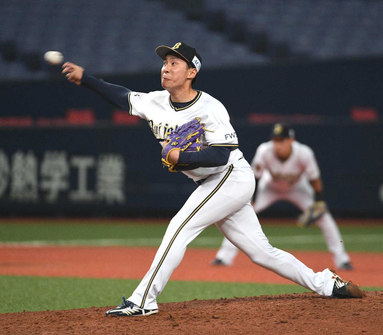 オリックス対ロッテ　4回表ロッテ無死から登板し3回1失点の村西（撮影・渦原淳）