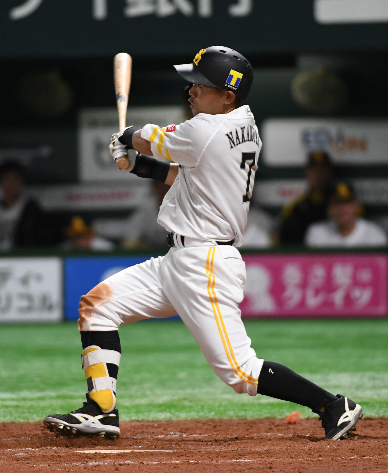 ソフトバンク対ヤクルト　3回裏ソフトバンク1死二塁、中村晃は右越え2点本塁打を放つ（撮影・今浪浩三）