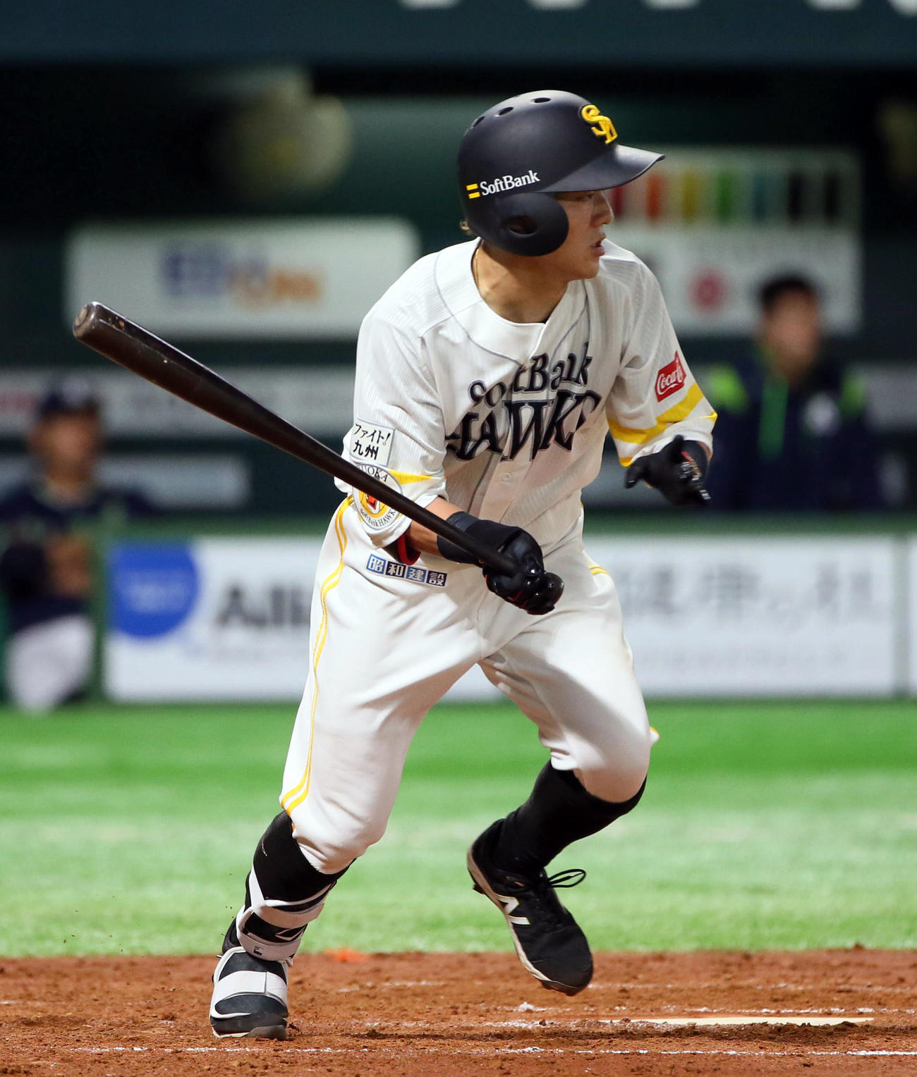 3回裏に中前打を放つ牧原（撮影・栗木一考）