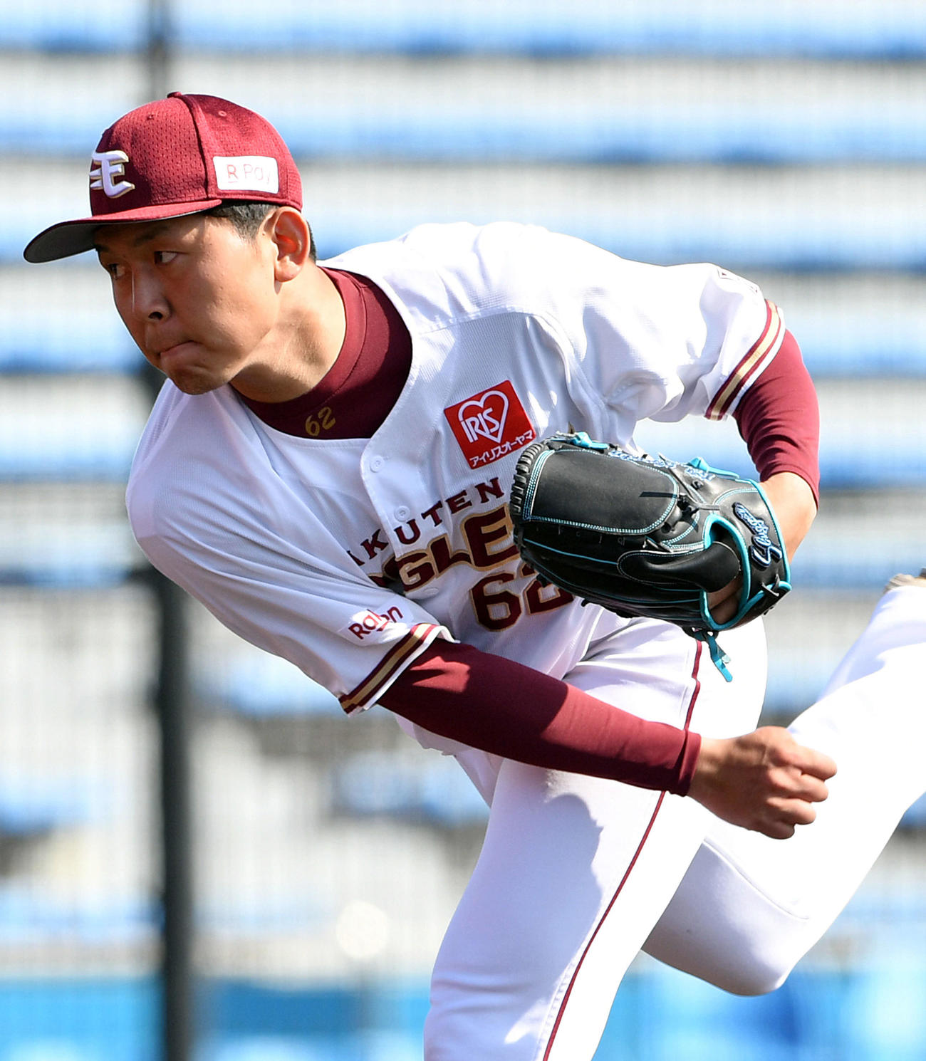 緊急リリーフも無失点投球の楽天西口（撮影・滝沢徹郎）