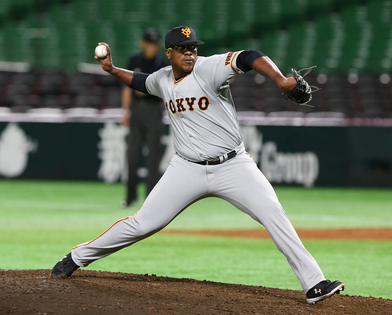 ソフトバンク対巨人　7回裏に巨人3番手で登板したビエイラ（撮影・河野匠）