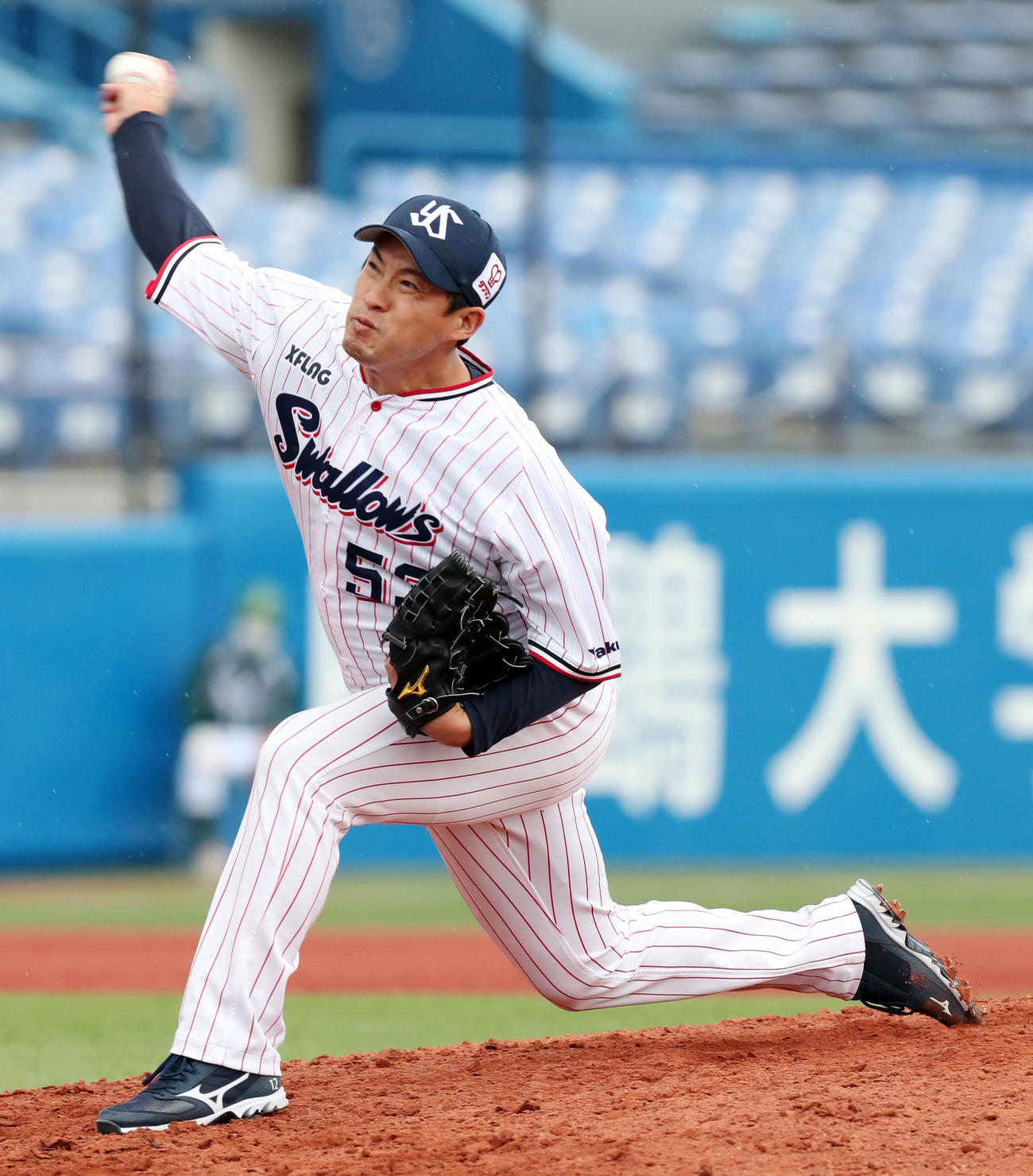 ヤクルト対阪神　7回、ヤクルト3番手で登板し力投する五十嵐（撮影・垰建太）