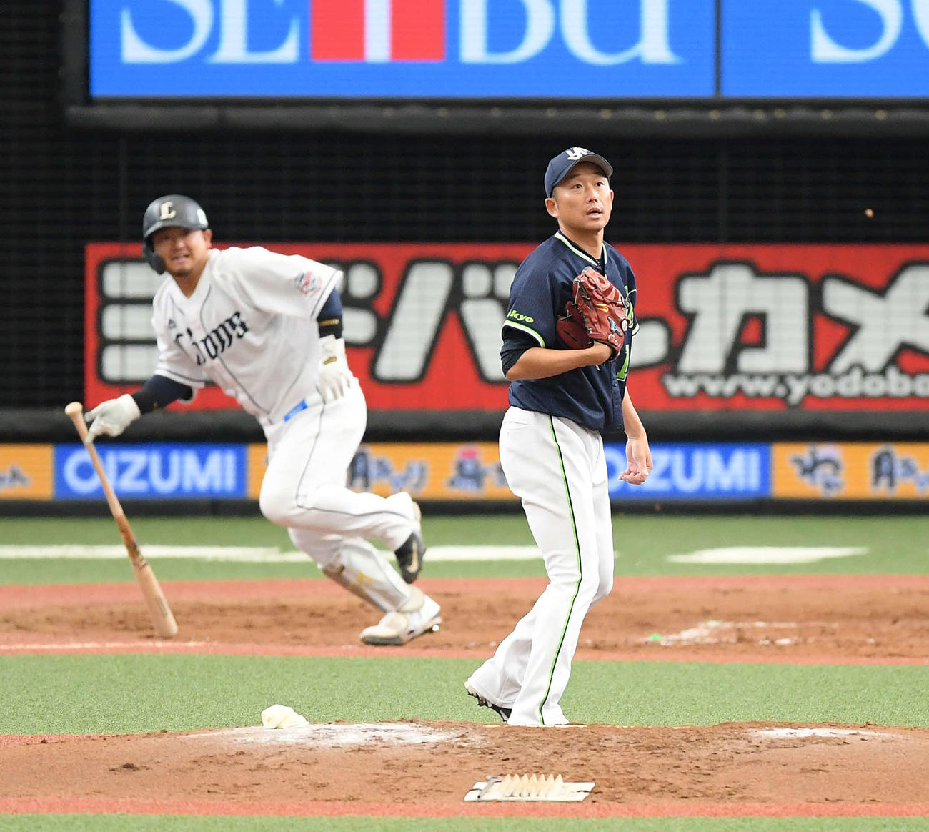 西武対ヤクルト　3回裏西武2死三塁、森に先制の左前適時打を浴びる石川（撮影・鈴木みどり）